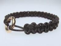 Armband aus Känguruleder in dunkelbraun mit Einschnappring